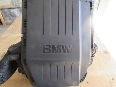 BMW Air Intake Filter Box Assembly Housing 13717556547 E90 335i E60 535i E82 135i2